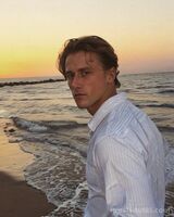 Миниатюра Мужчина Кристофер Нижегородский Фотография 
